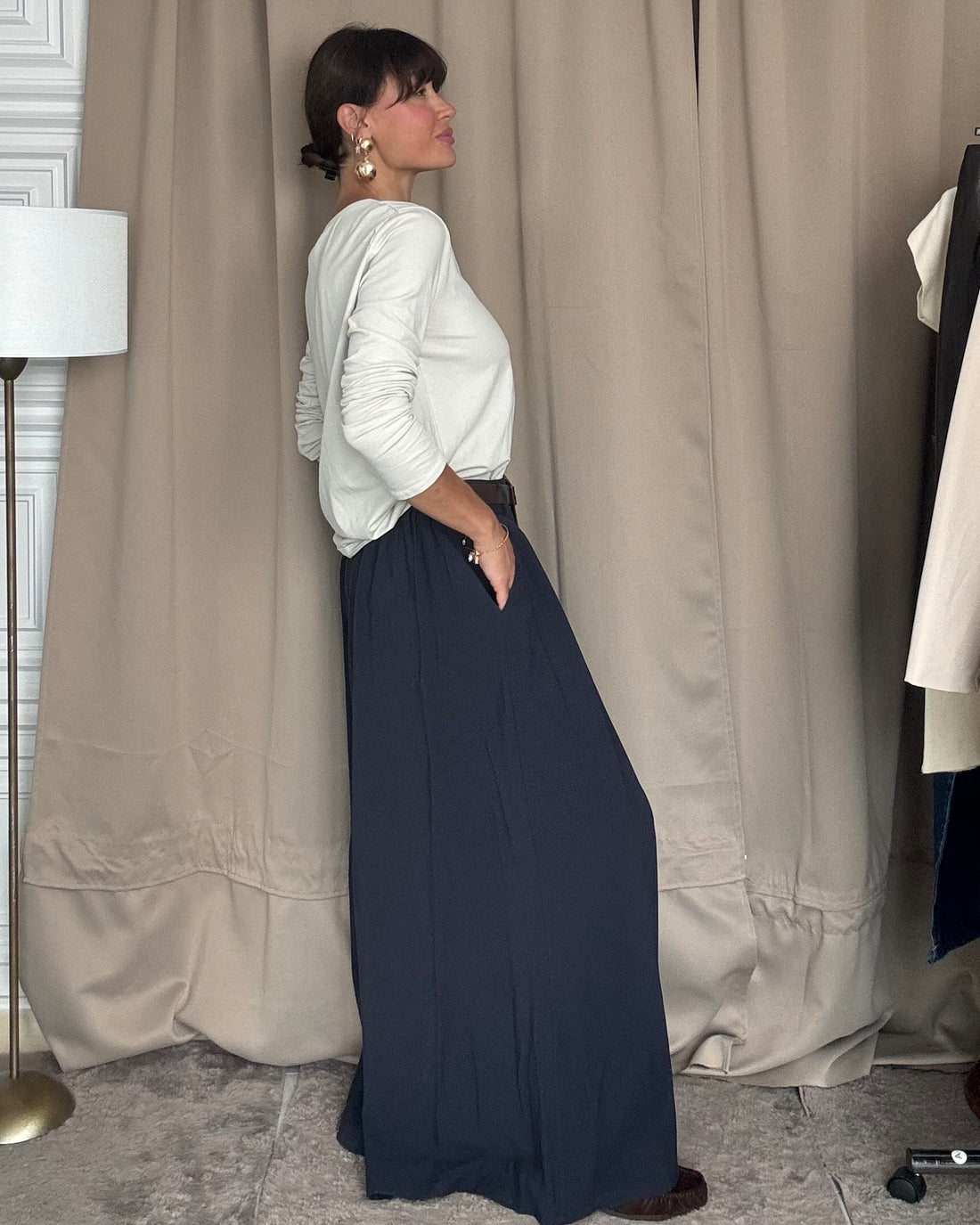 Pantalone palazzo con cintura in  viscosa blu