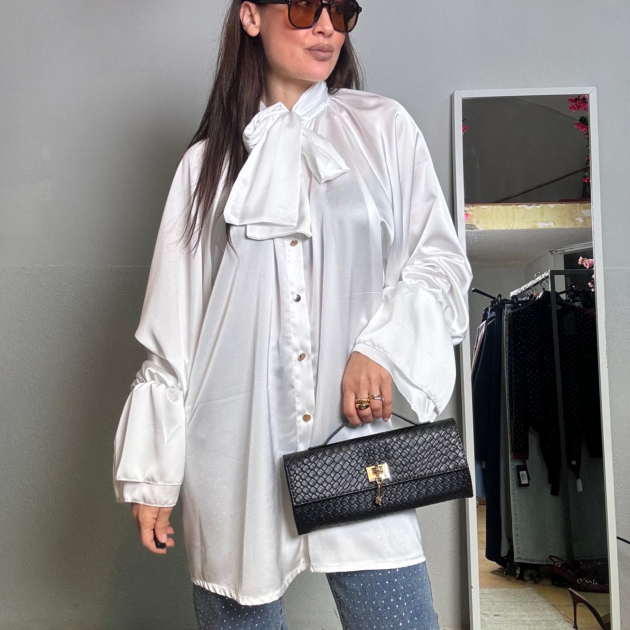 Camicia Penelope simil seta oversize bianca