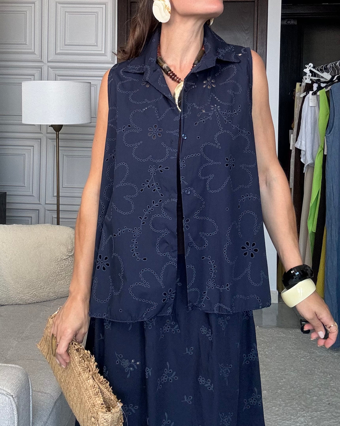 Completo camicia e gonna 100% cotone sangallo blu