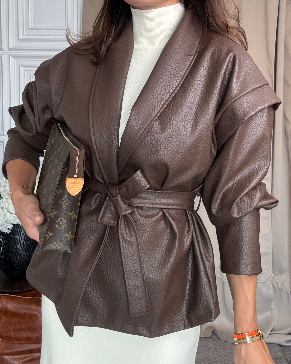 Blazer ecopelle con cintura