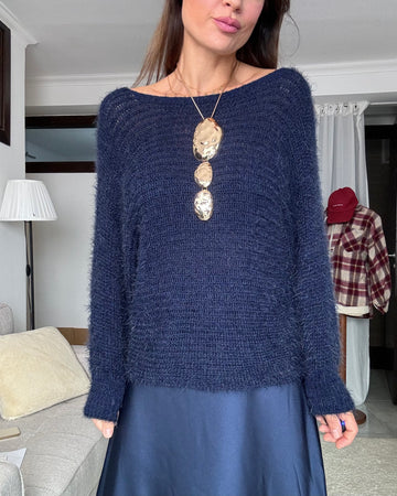 Pullover scollo a barca filato peloso blu