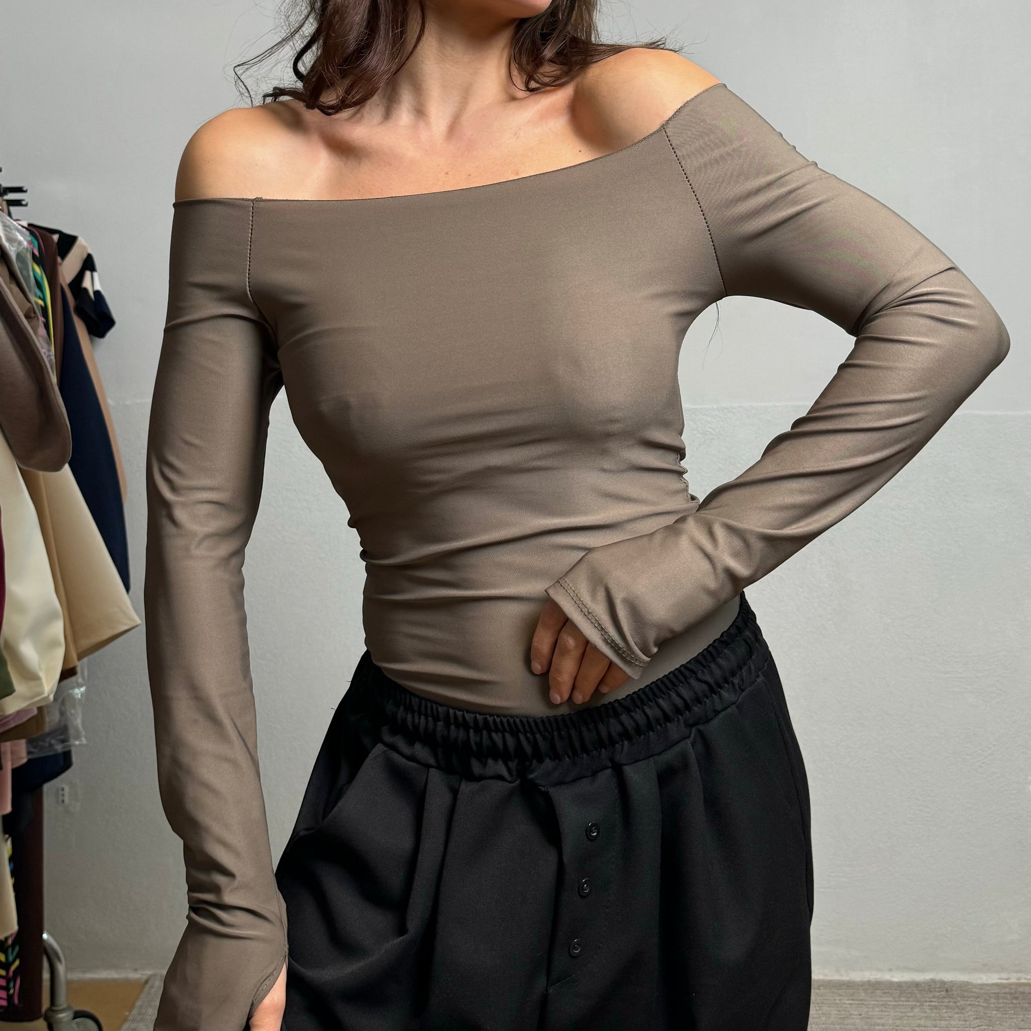 Maglia scollo a barca lycra talpa