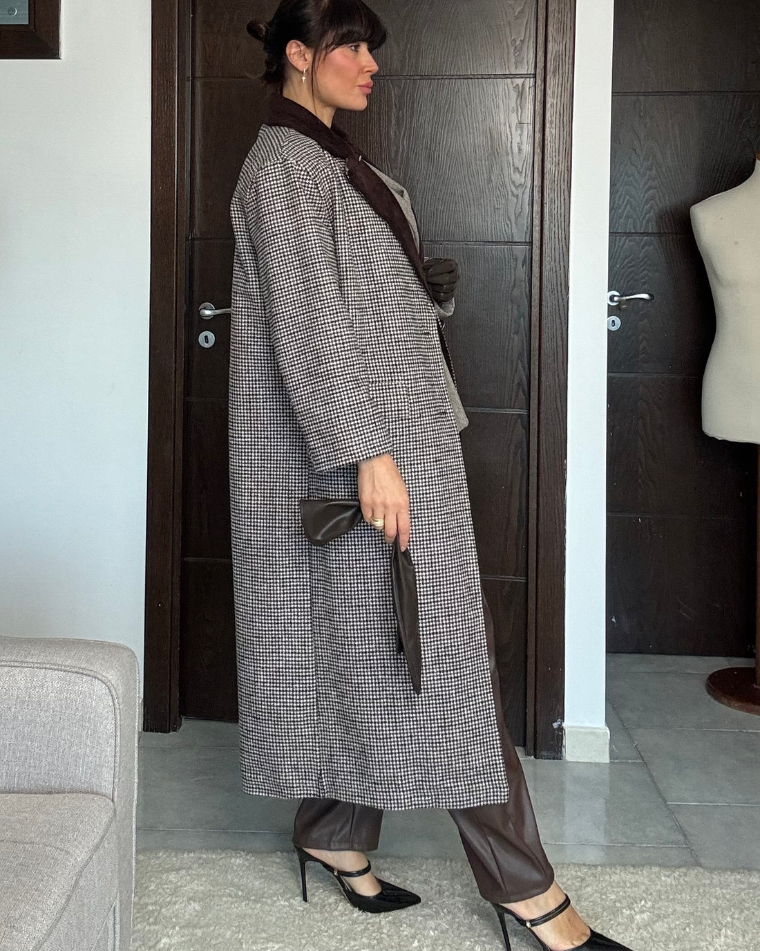 Cappotto lungo  “Principe di Galles “ con collo in velluto rigato