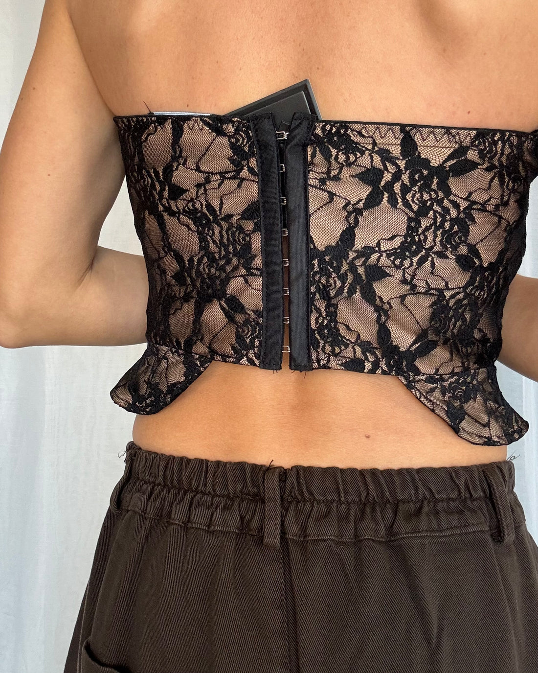 Corsetto pizzo marrone e nero