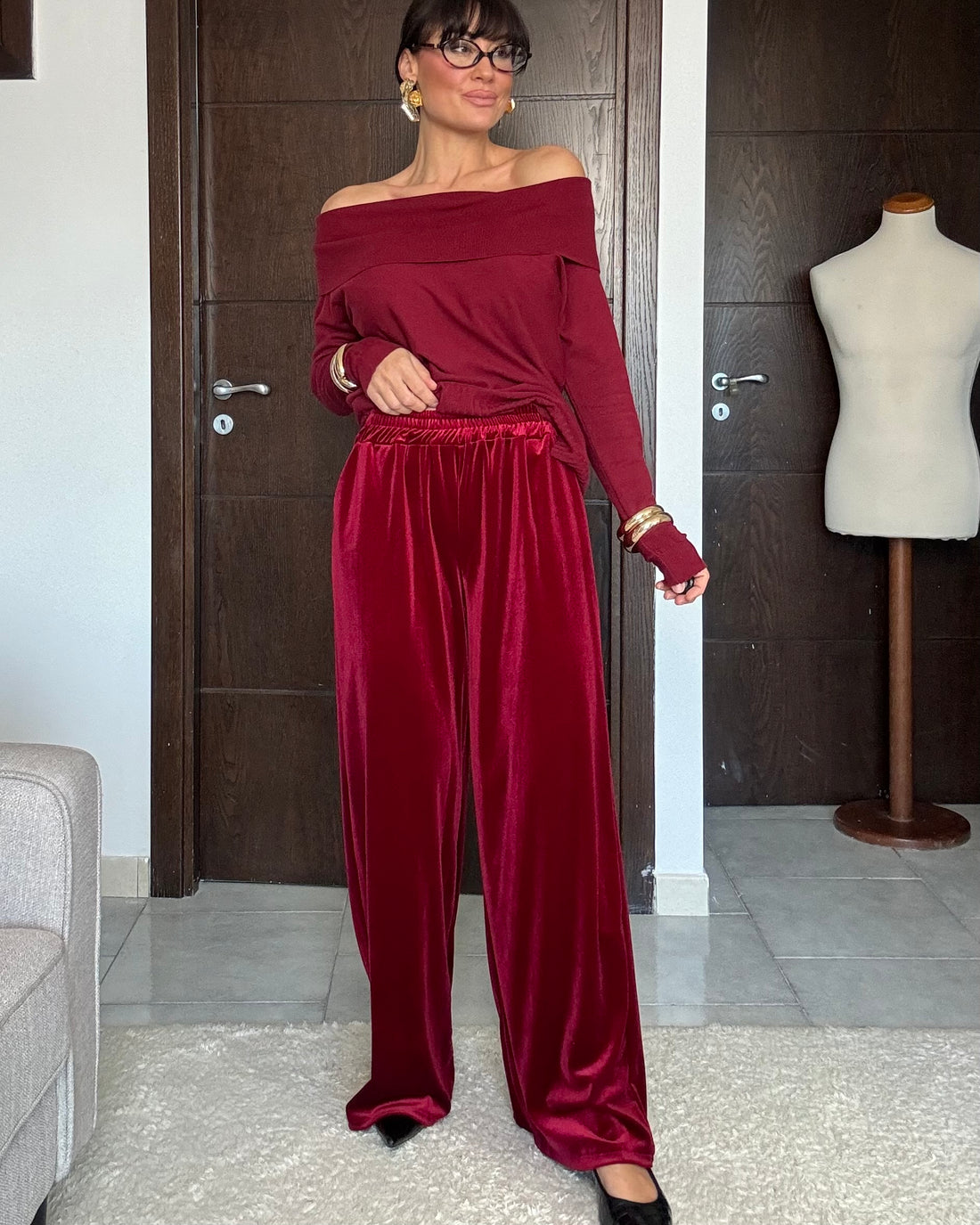 Pantatuta elegante in velluto bordeaux