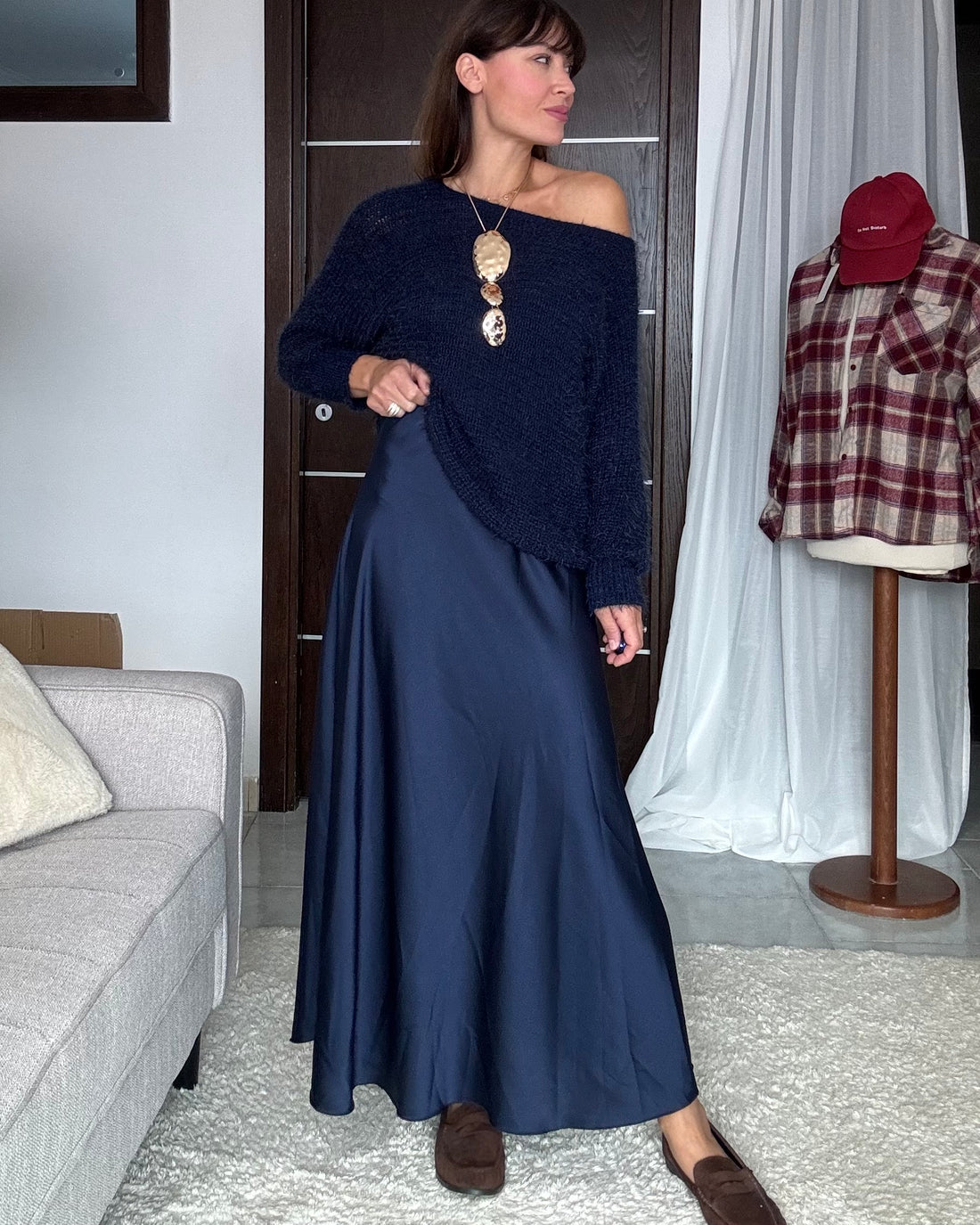 Pullover scollo a barca filato peloso blu