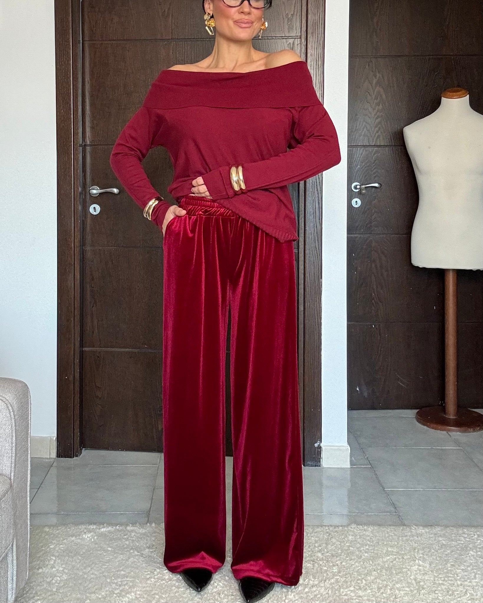 Pantatuta elegante in velluto bordeaux