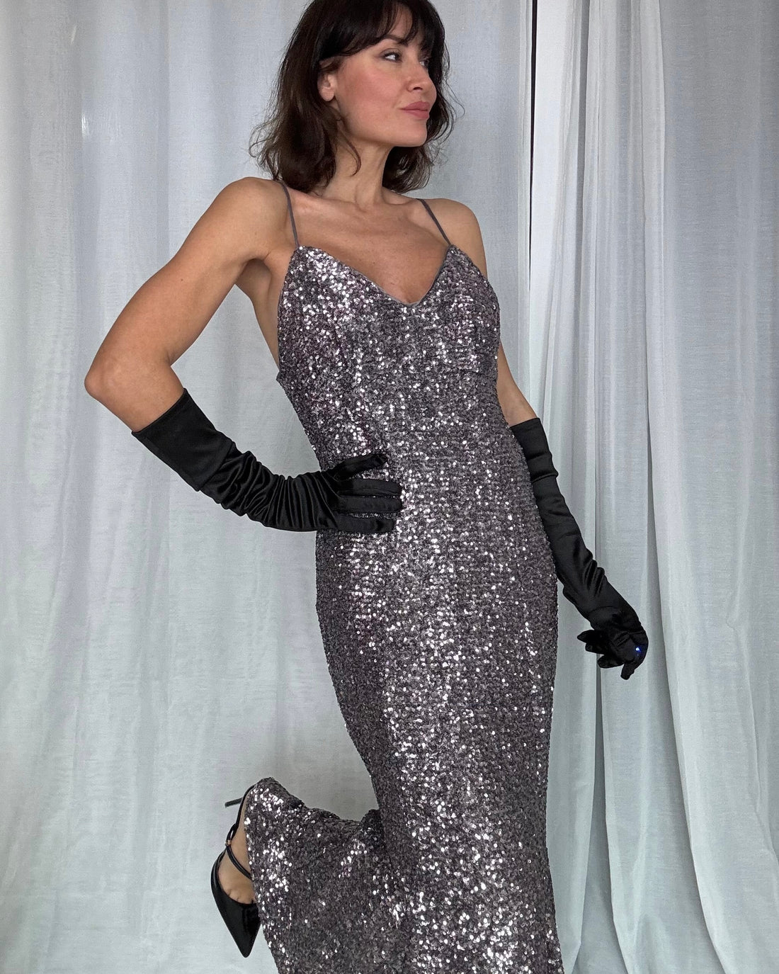 Abito luxury completamente in paillettes foderato in raso Made in Italy