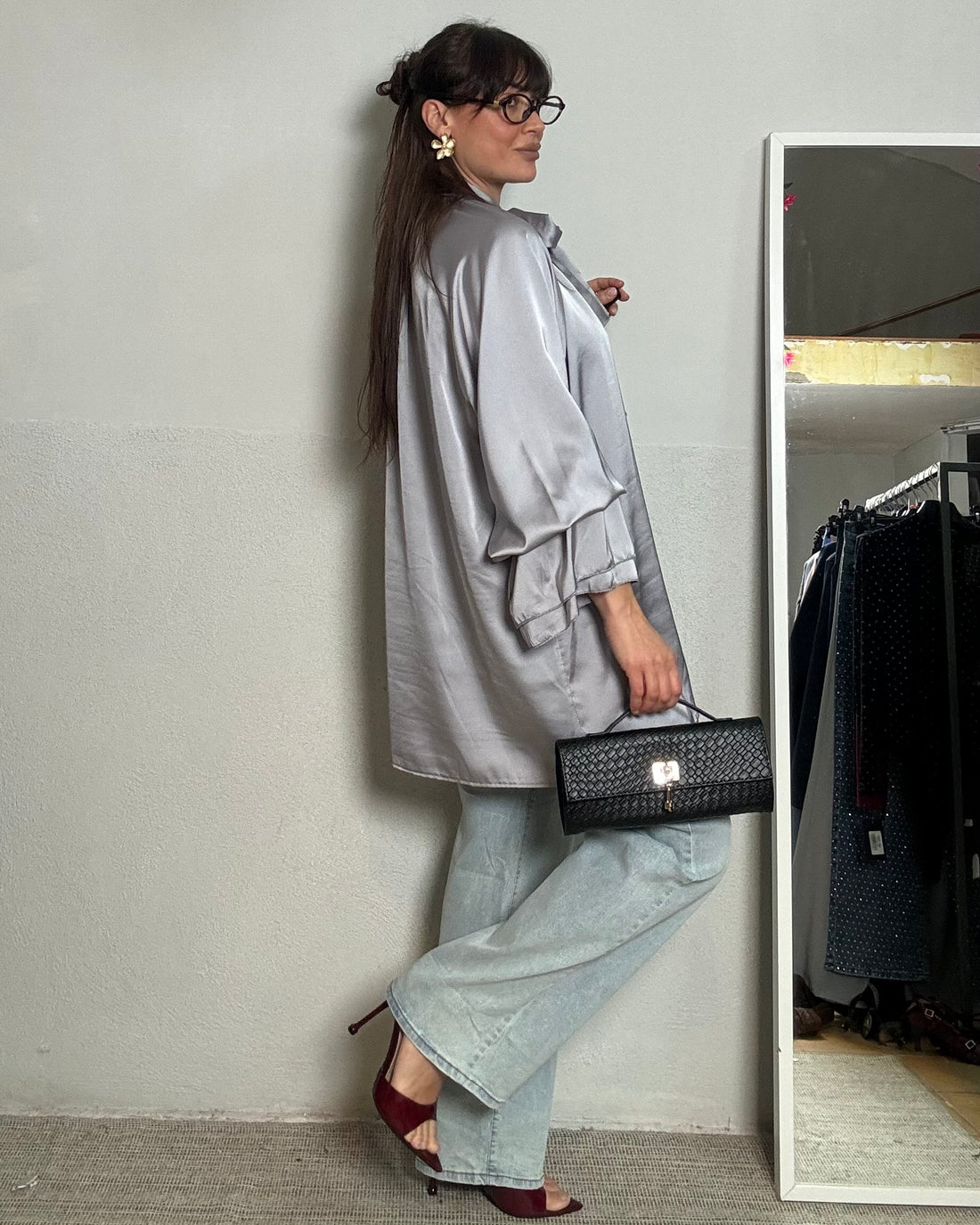 Camicia Penelope simil seta oversize grigia