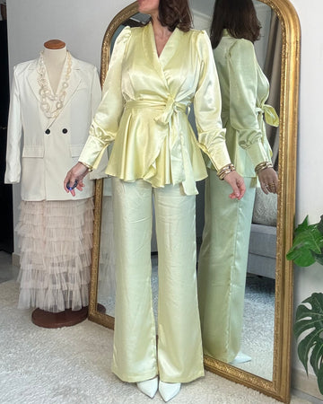 Tailleur Satin giallo chiaro pastello