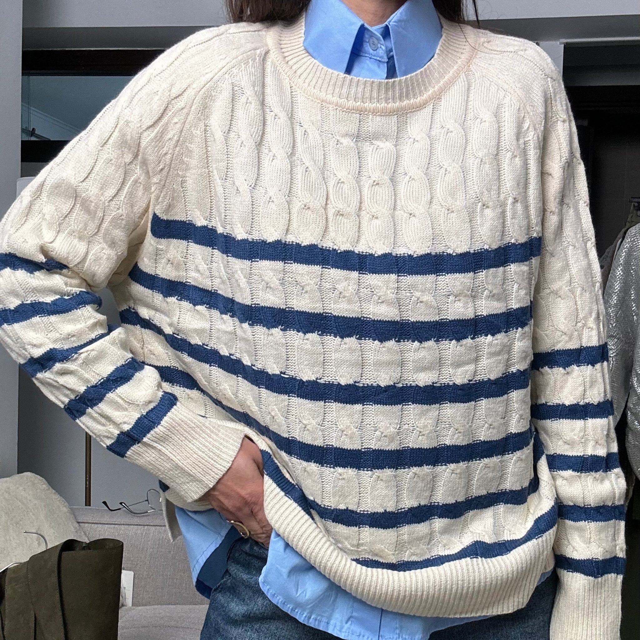 Pullover a righe panna e blu