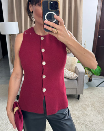 Gilet sfiancato in calda maglia bordeaux